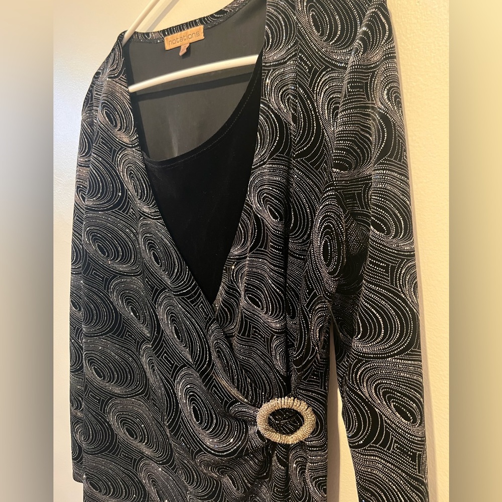 Long sleeved blouse with Silver sparkle print - Picture 2 of 4